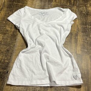 🤍cute white tee🤍